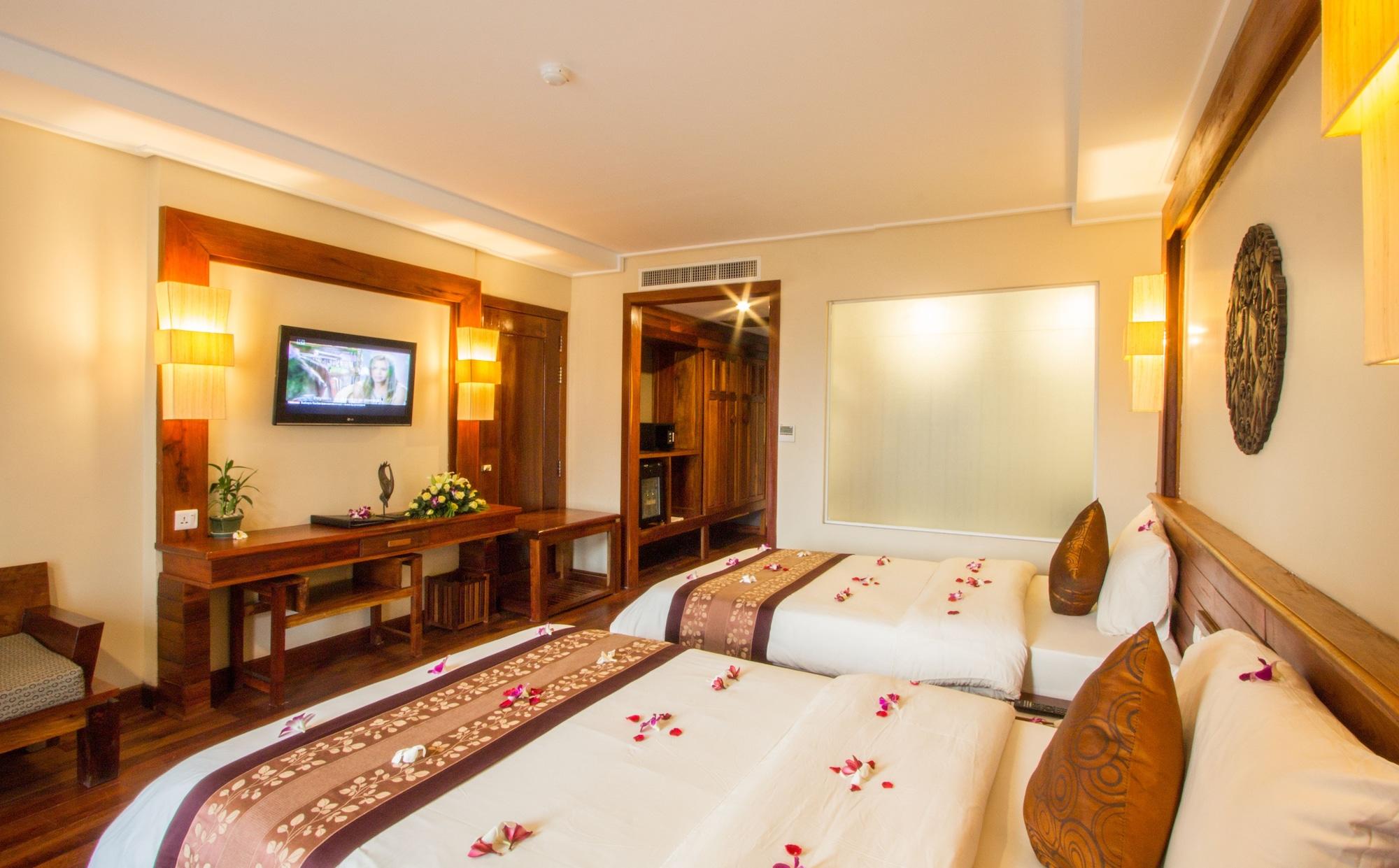 Royal Empire Premium Hotel Ciudad de Siem Riep Exterior foto