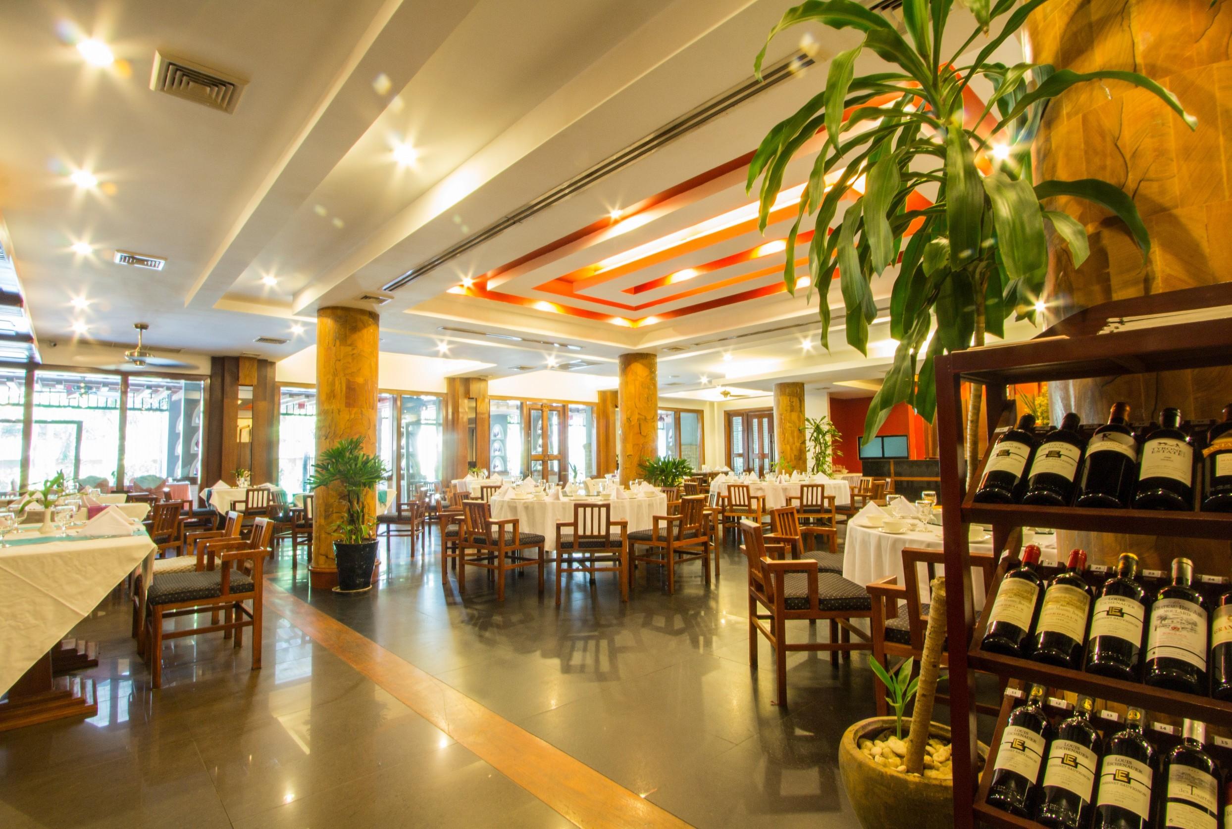 Royal Empire Premium Hotel Ciudad de Siem Riep Exterior foto
