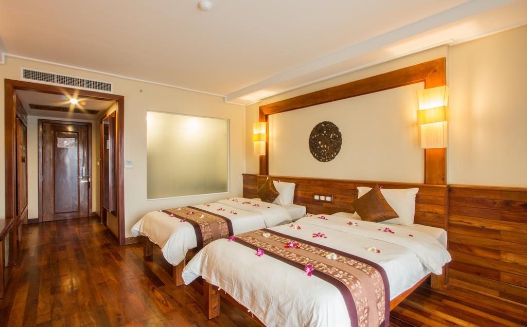 Royal Empire Premium Hotel Ciudad de Siem Riep Habitación foto